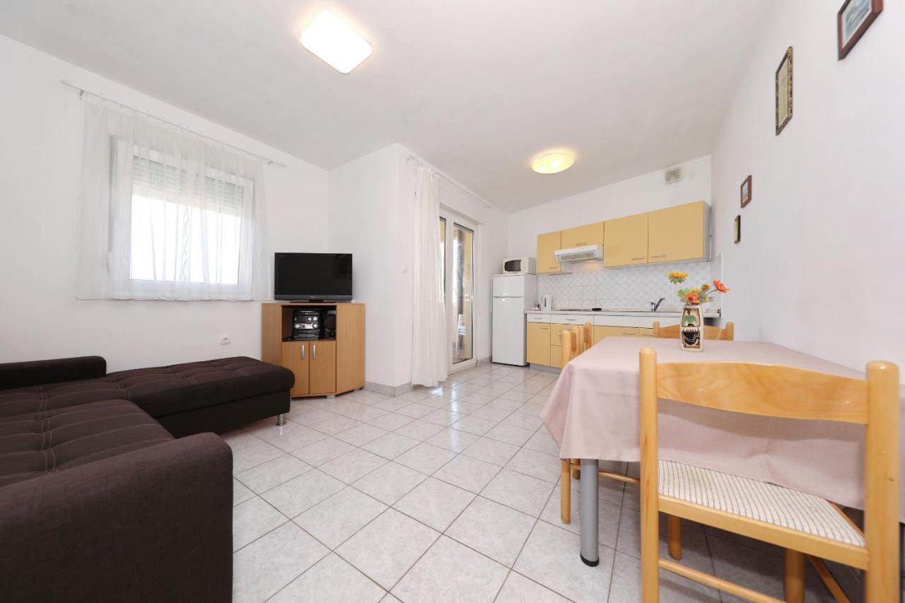 Apartment Alexa Турань Экстерьер фото