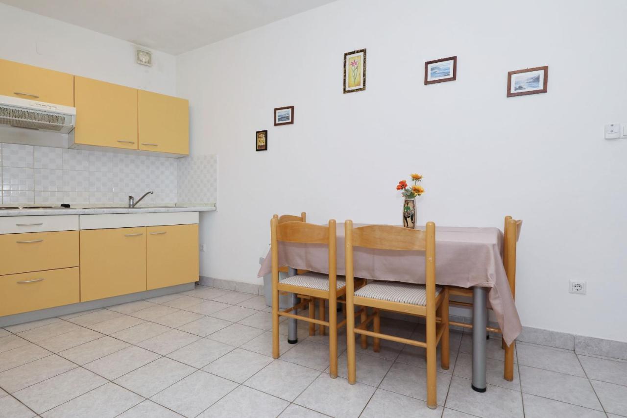 Apartment Alexa Турань Экстерьер фото